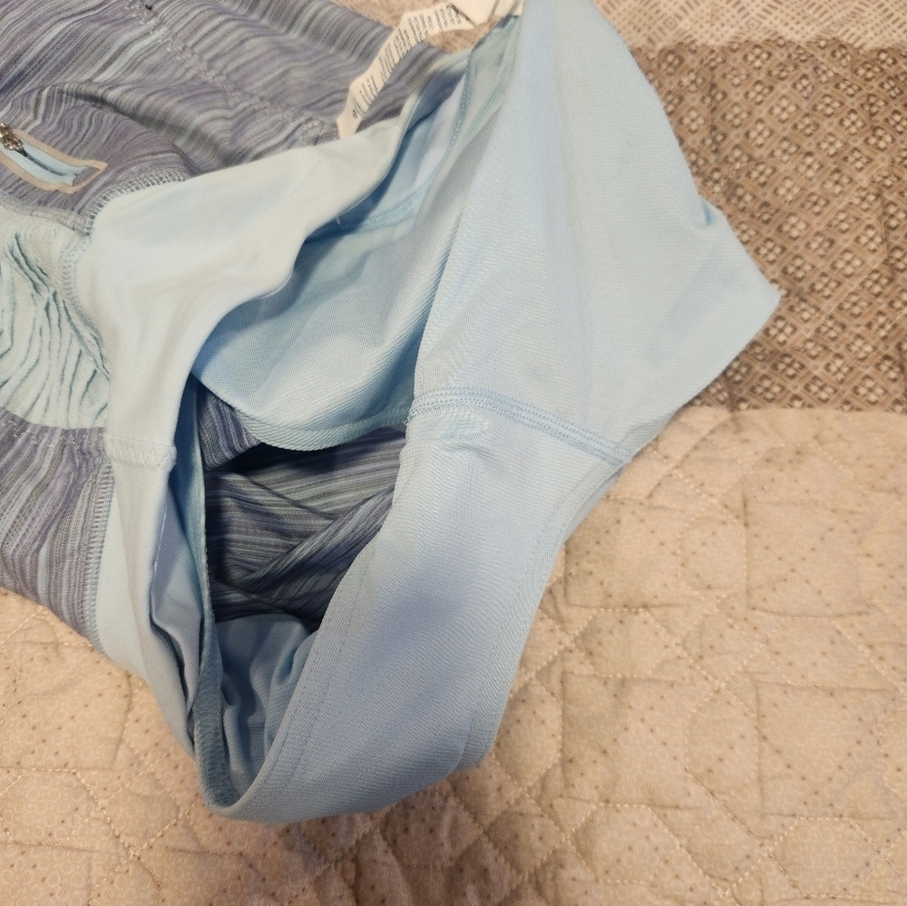 NWOT Lululemon Running Shorts - Picture 4 of 4